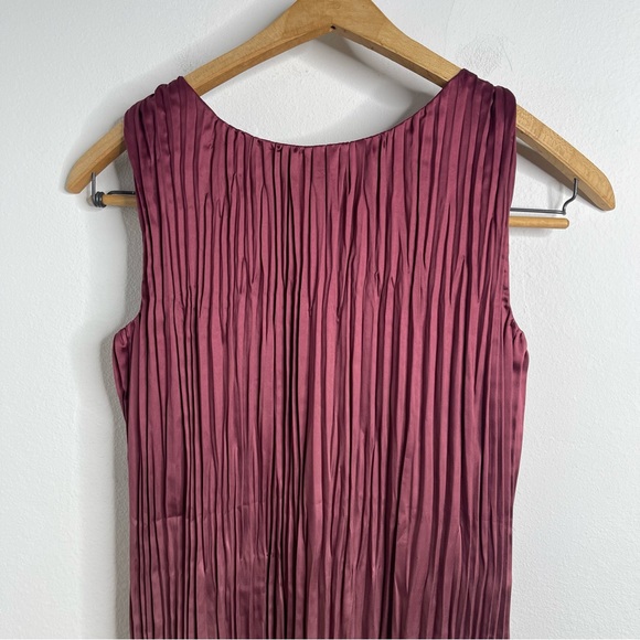 SUNDANCE Ombre Crinkle Pleated V Neck Satin Dress Size S - Picture 11 of 15
